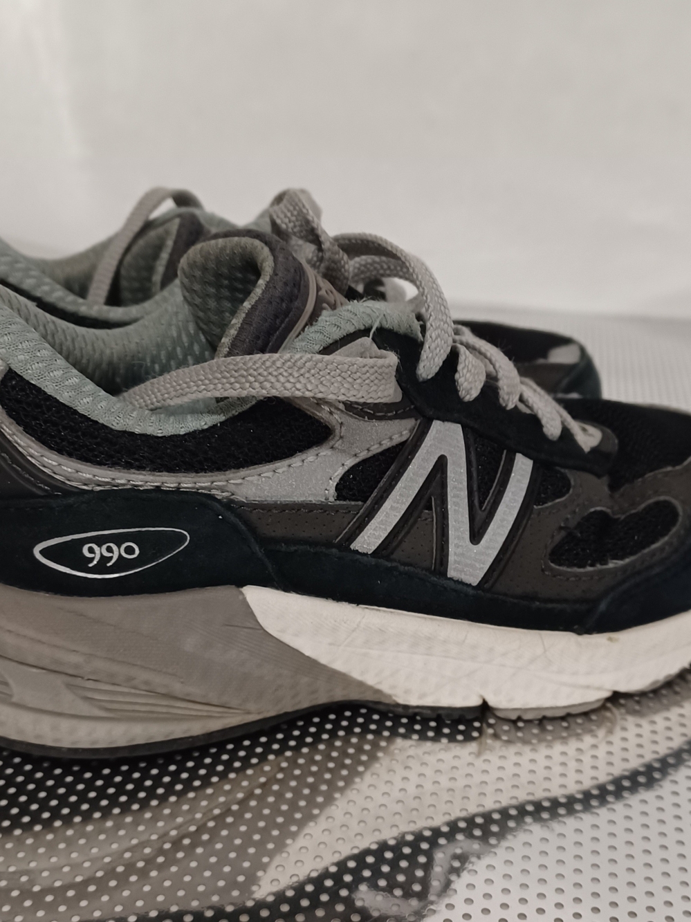 New Balance Kids' 990 Grey & Black Athletic Sneakers Size 11c